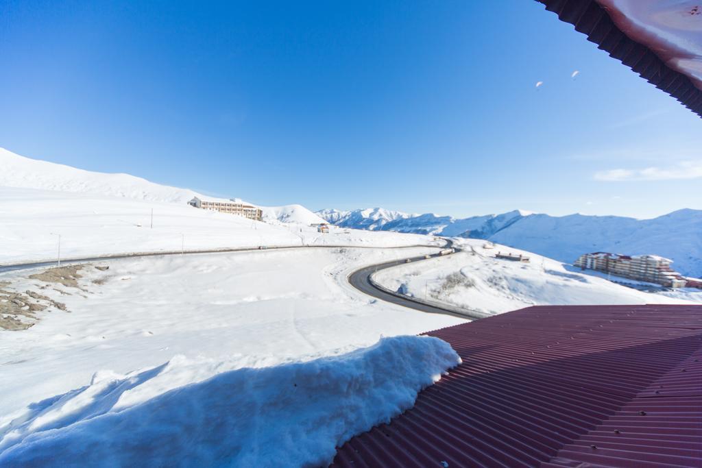 Hostel Snow House Gudauri Exterior foto